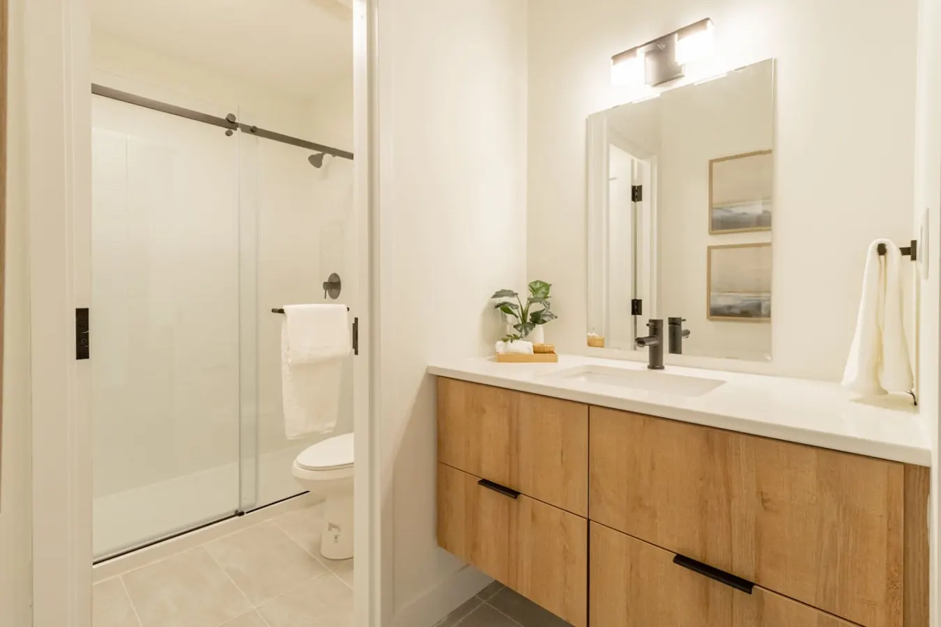 1 Bedroom Condo- Hot Tub, 1 min to beach - 303 19