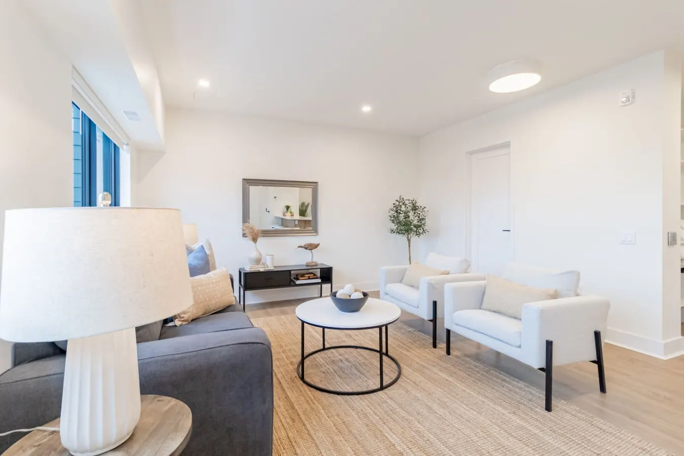 1 Bedroom Condo- Hot Tub, 1 min to beach - 303 — photo 3