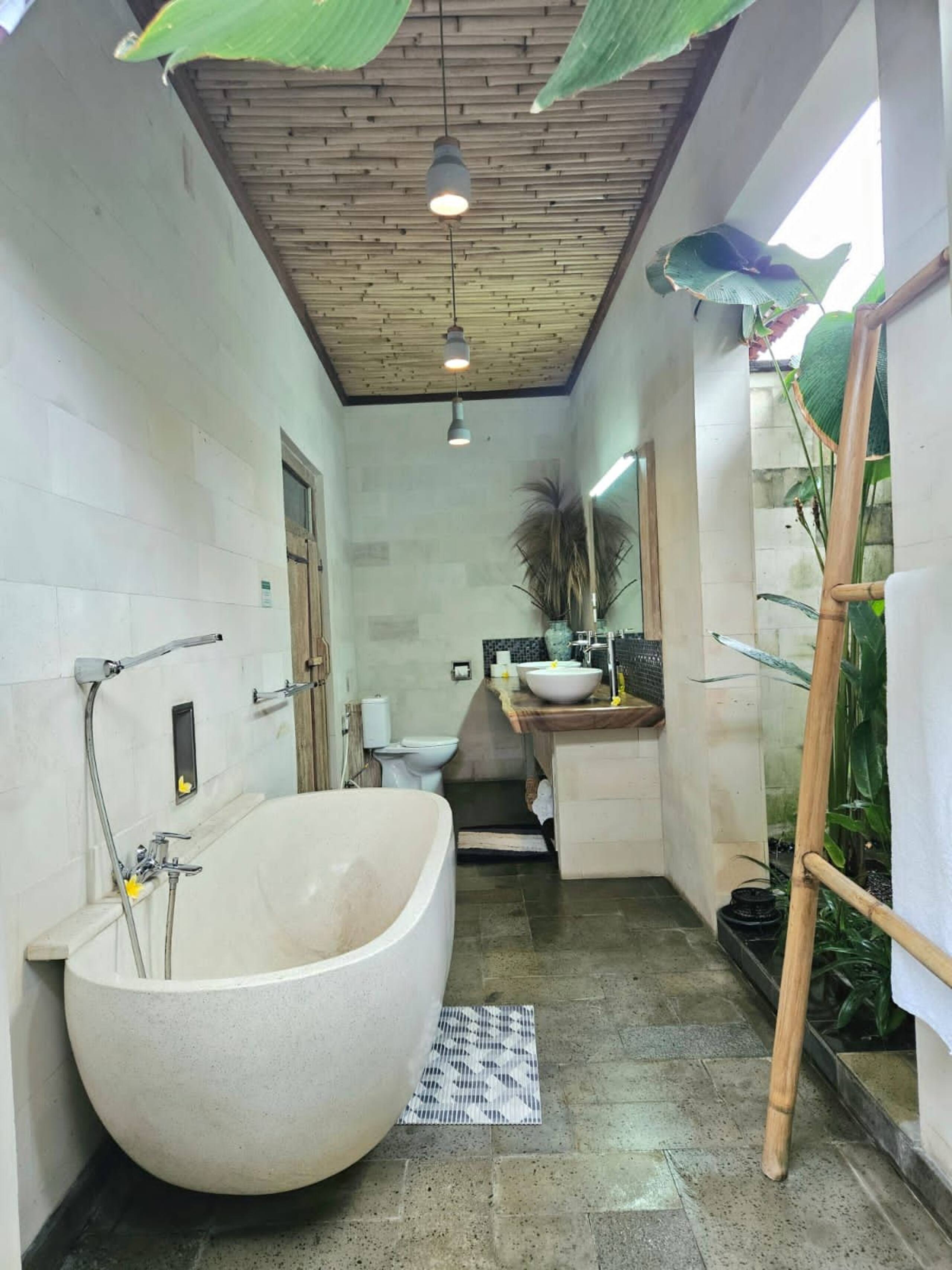 Villa Lalang Ambu.
close to Balangan Beach 11