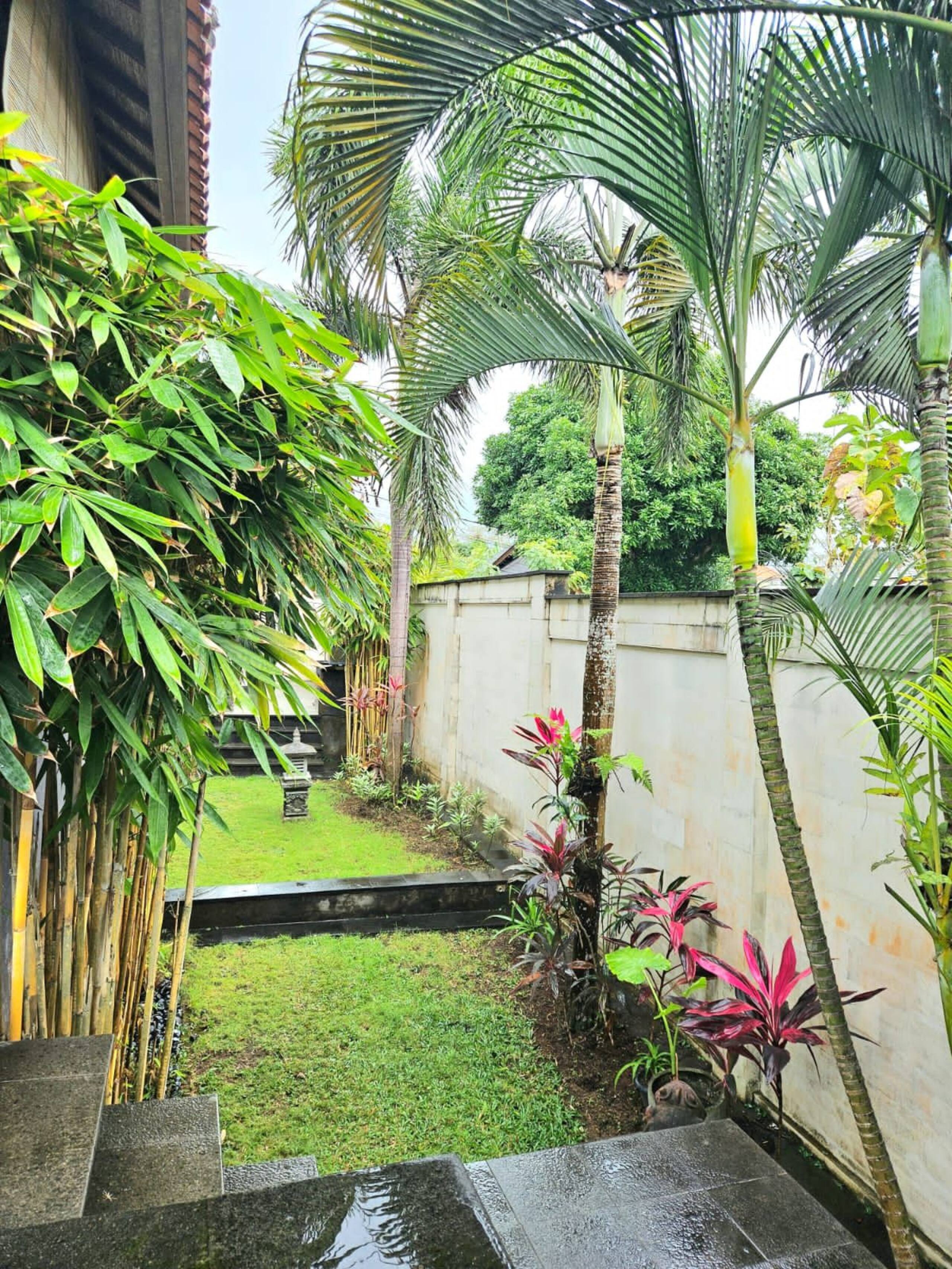 Villa Lalang Ambu.
close to Balangan Beach 12
