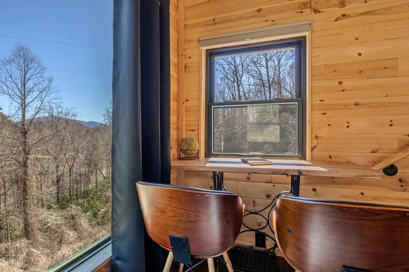 Secluded Getaway Hot Tub & Stargazing Deck 16