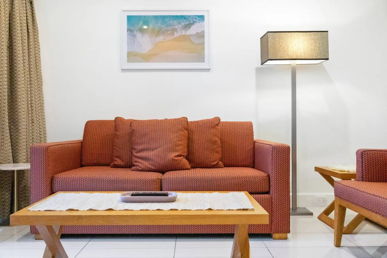 Sunny Shores: Sea Front ~ City Views ~ Gym ~ Pool 10