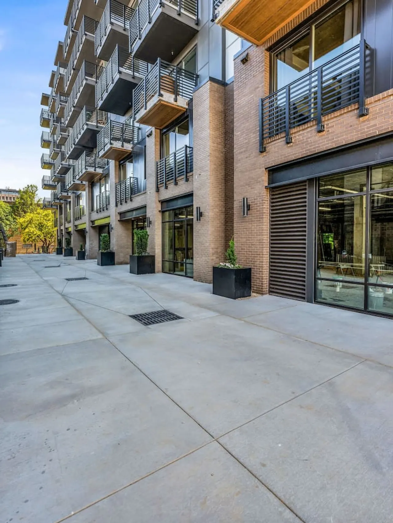Lone Tree Pass King + Queen Balcony + Parking 12