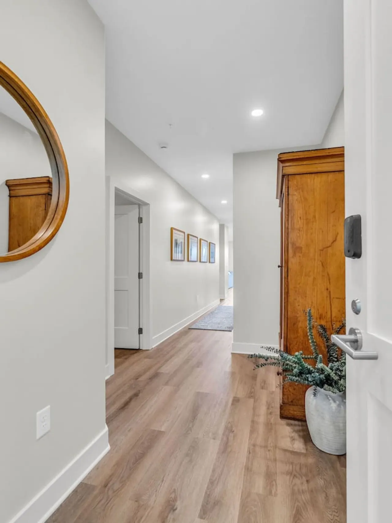 Lone Tree Pass King + Queen Balcony + Parking 16