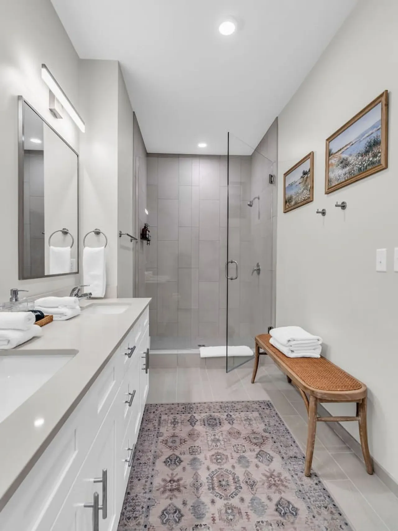 Lone Tree Pass King + Queen Balcony + Parking 20