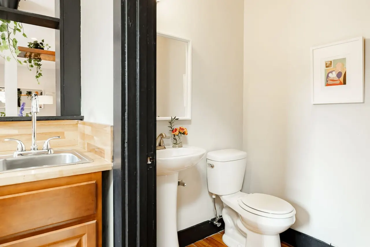 Lux Parkside 1BR Patio Free Parking Walk ALL 15