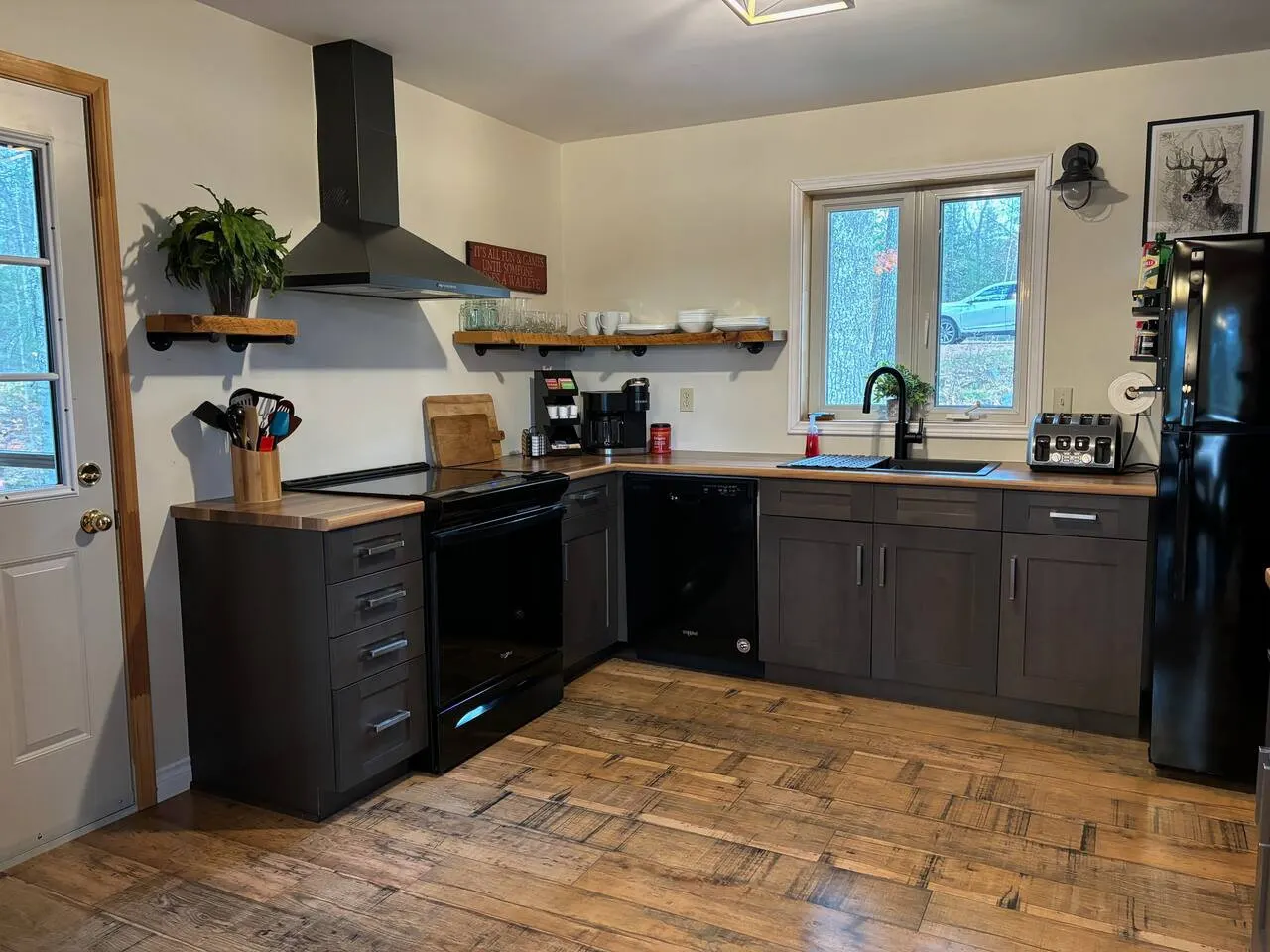 Peaceful Year-Round Lakefront Getaway Nickel Lake — photo 4