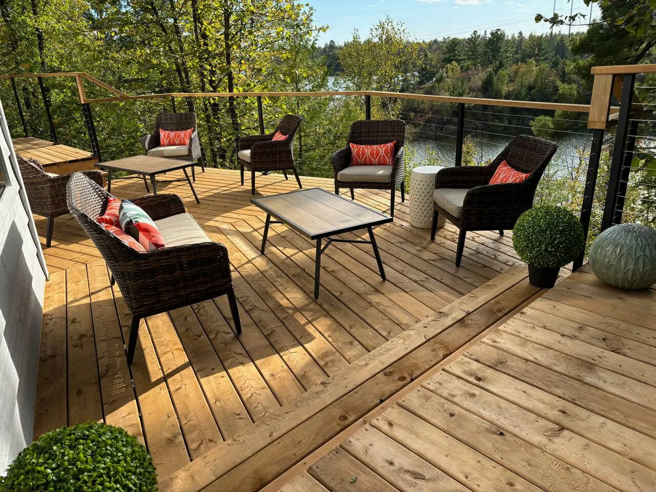 Peaceful Year-Round Lakefront Getaway Nickel Lake 6