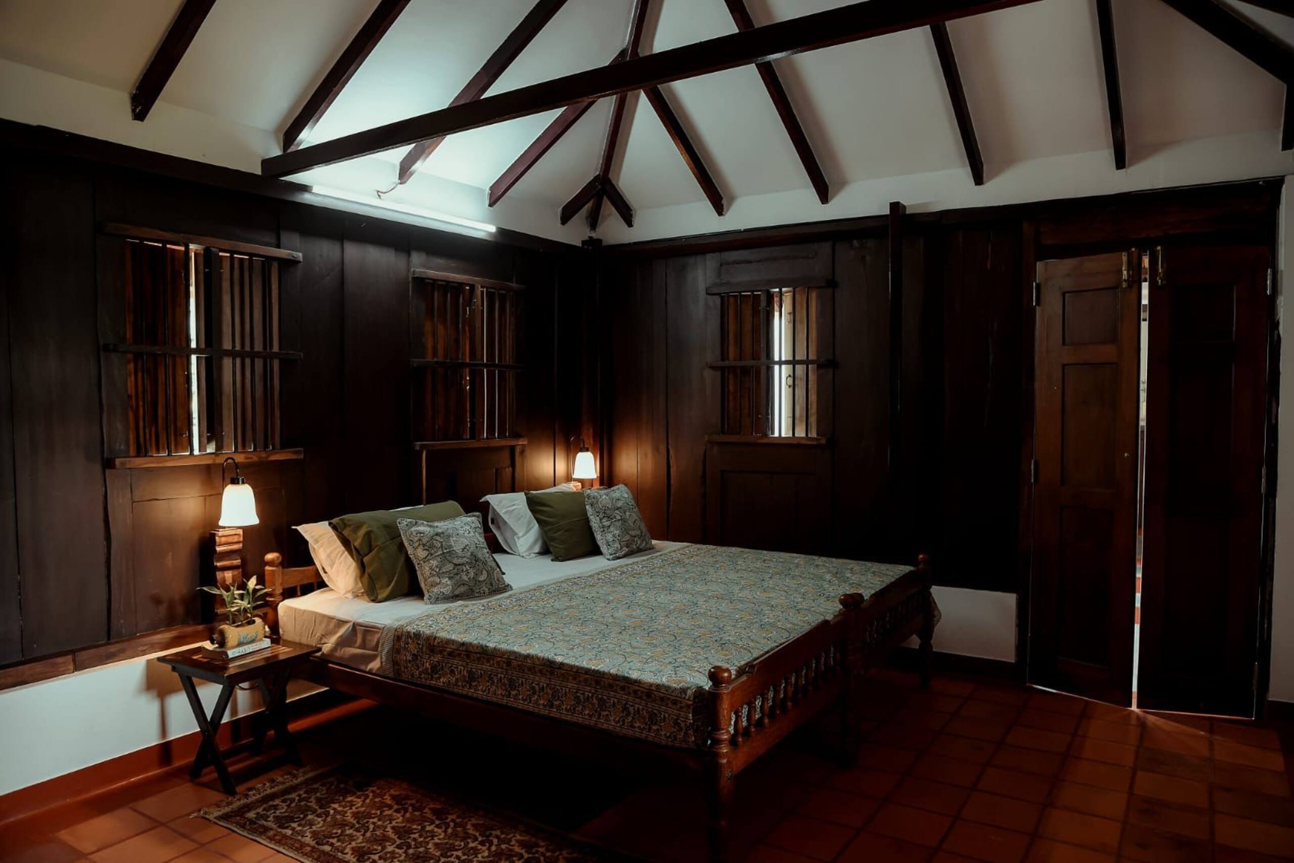 Kerala Wood House by Panangad Backwaters 2