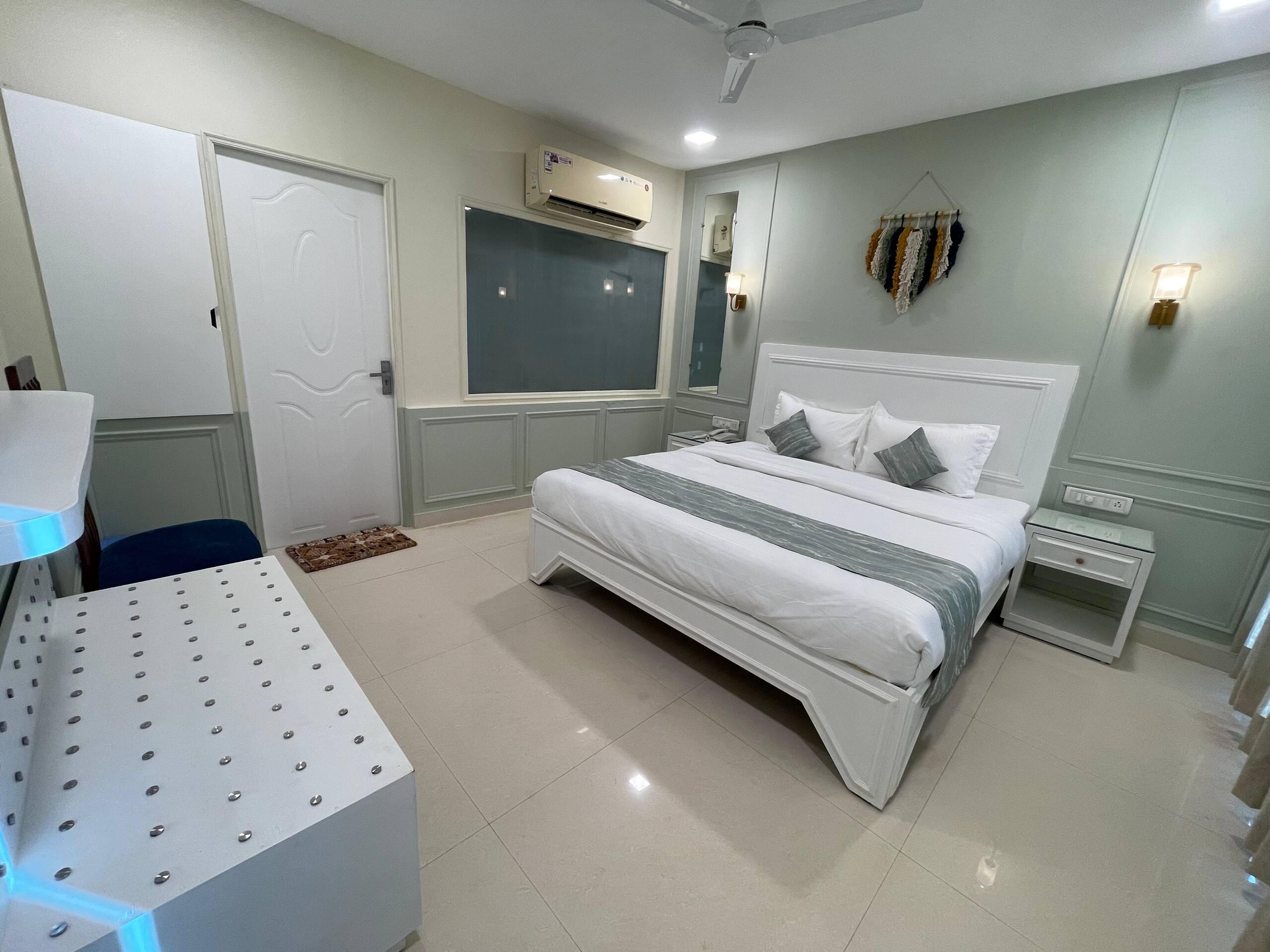Hotel Solmere\t| Super Deluxe Room 3