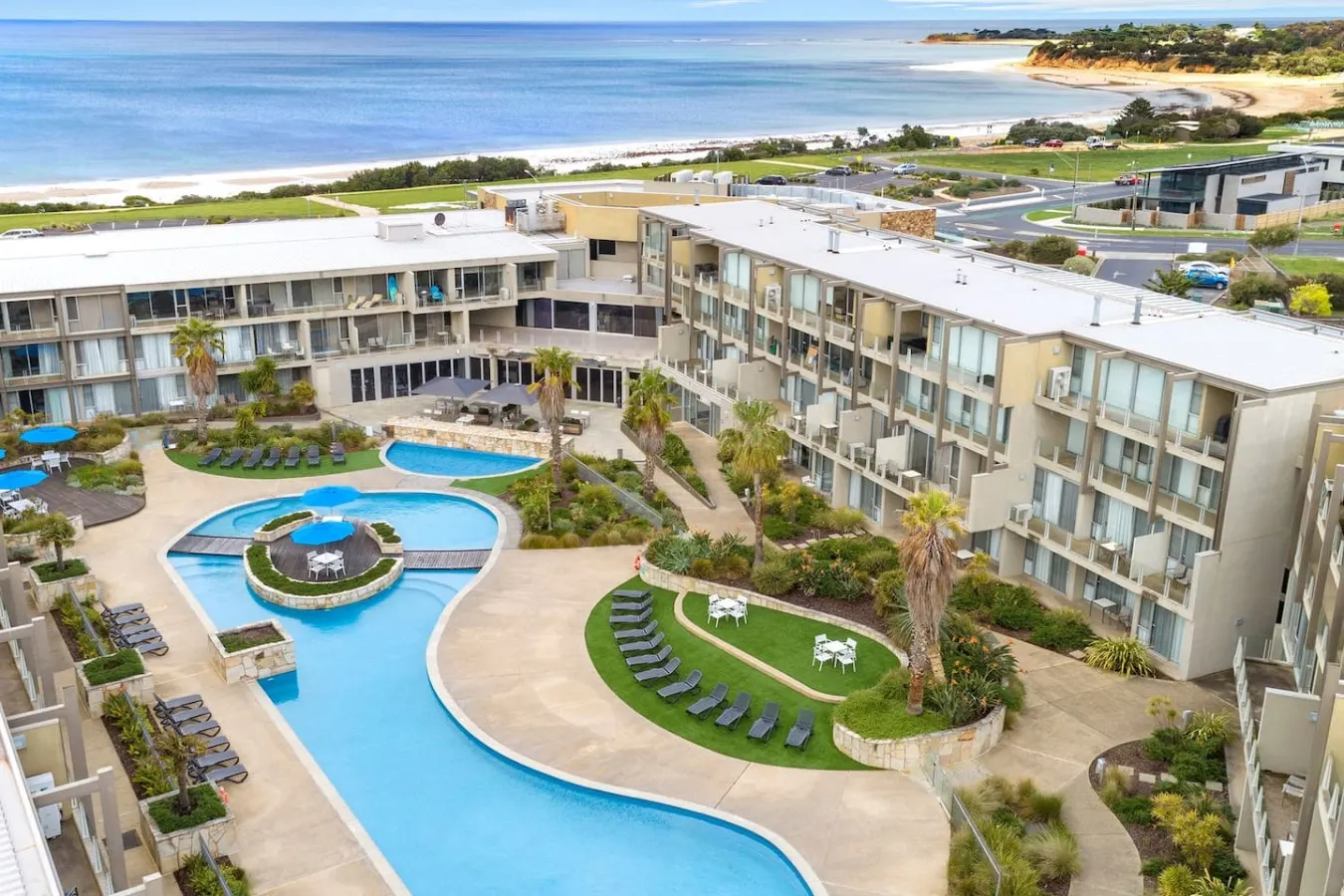 Beachfront Getaway, Torquay 15