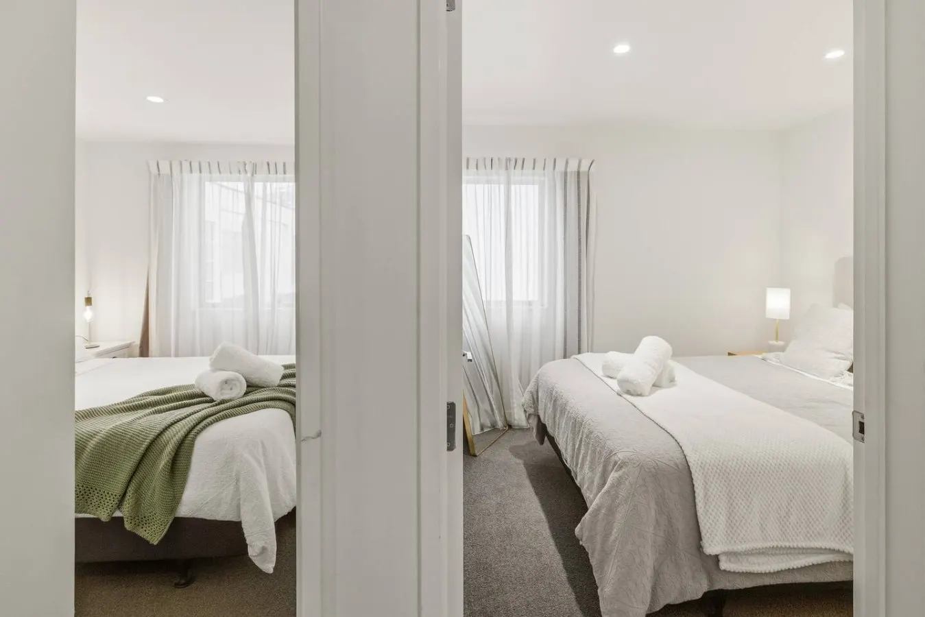 Central apartment next to Cathedral, FREE carpark 14