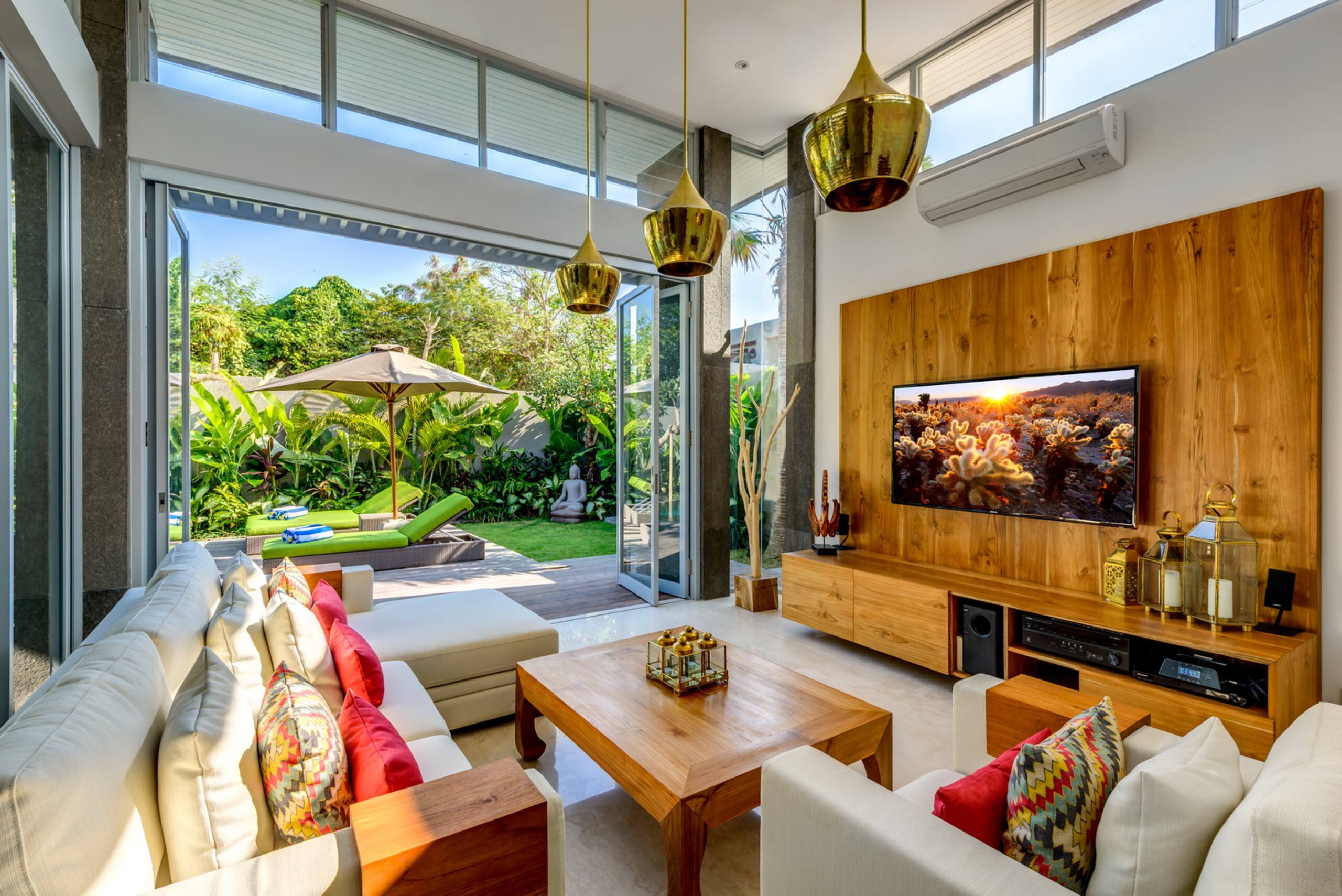 Luxury 4BR, Sleeps 8, Daily BF, Butler, 24hr Sec. — photo 5