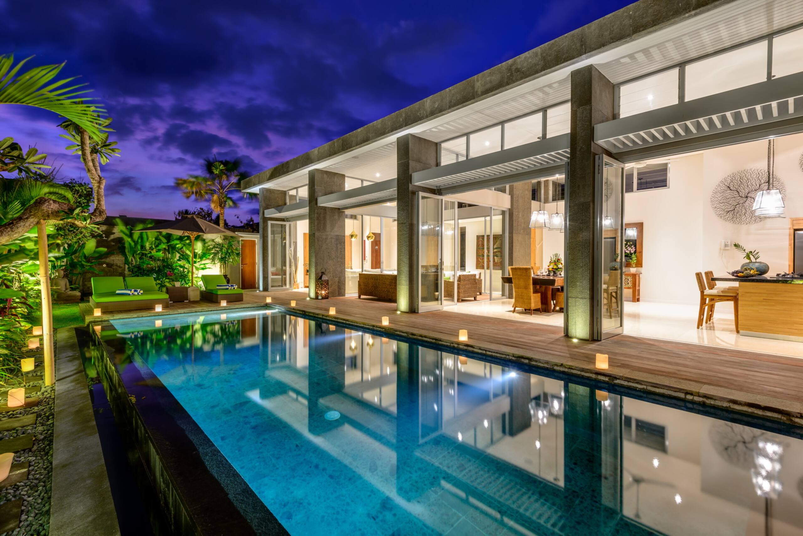 Luxury 4BR, Sleeps 8, Daily BF, Butler, 24hr Sec.