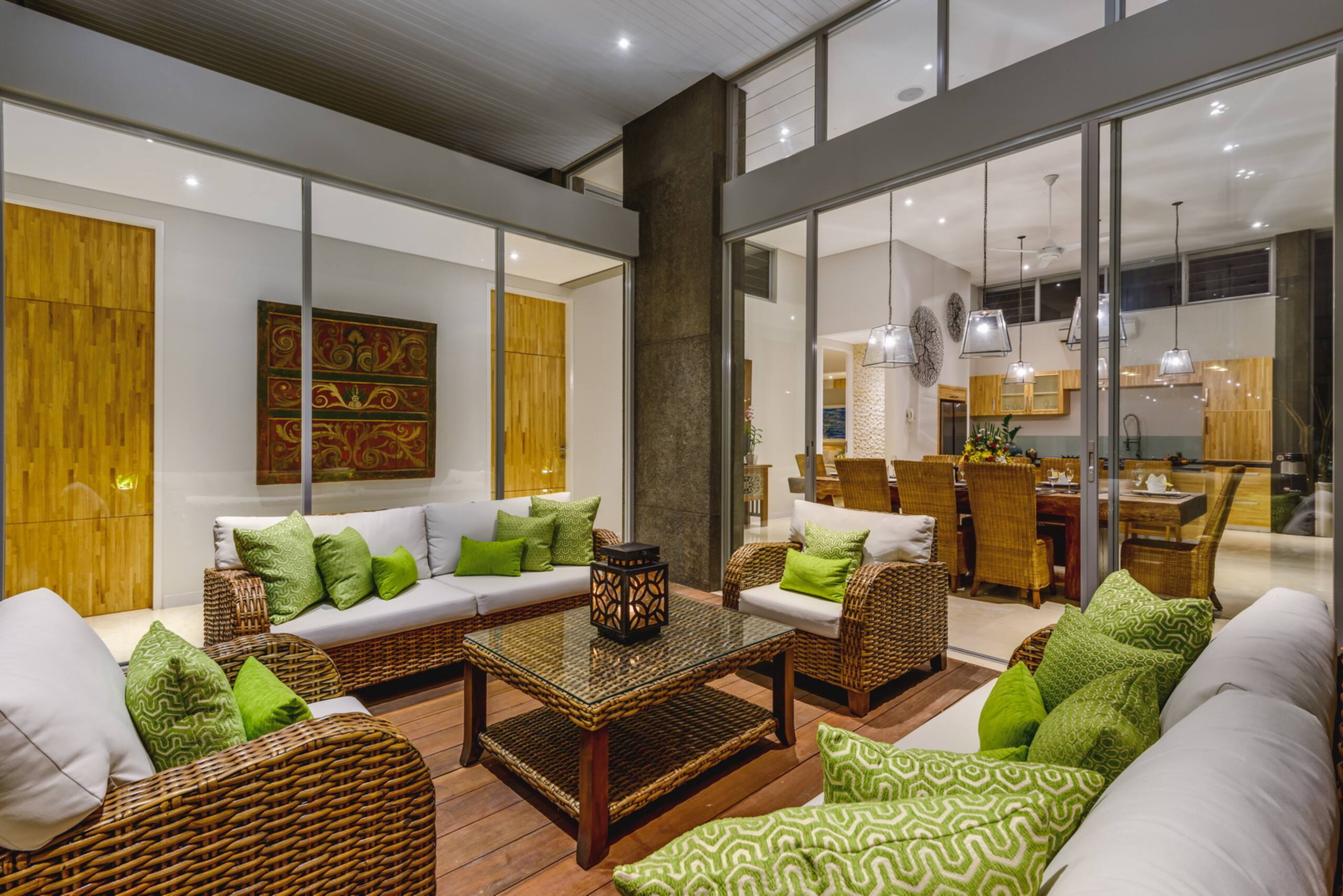 Luxury 4BR, Sleeps 8, Daily BF, Butler, 24hr Sec. 9