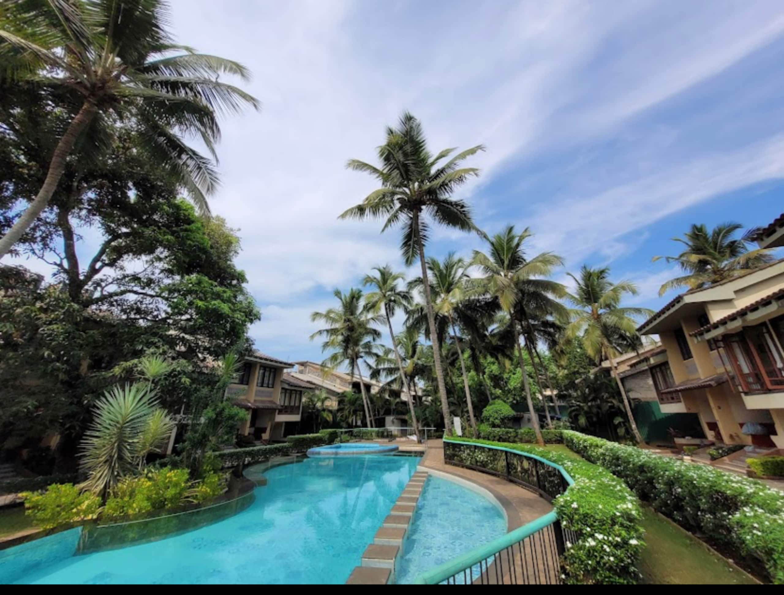 Penthouse Nirvaan Poolview OpenTerrace Beach 5 min 8