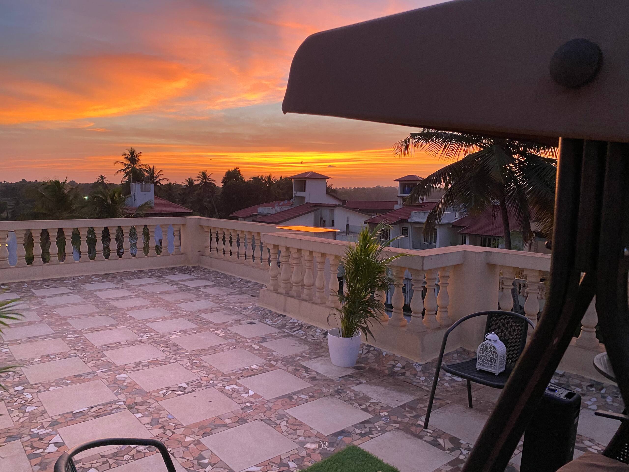 Penthouse Nirvaan Poolview OpenTerrace Beach 5 min — photo 2