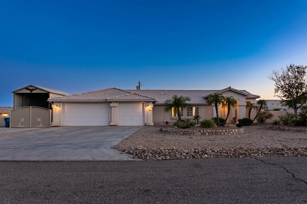 Havasu Cattail - Pool, BBQ, Smart TV, Sleeps10 — photo 2