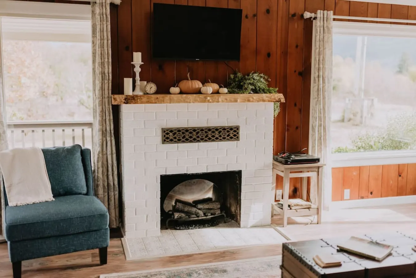 Cozy Farmhouse in Mountains w/ hot tub & firepit — photo 2