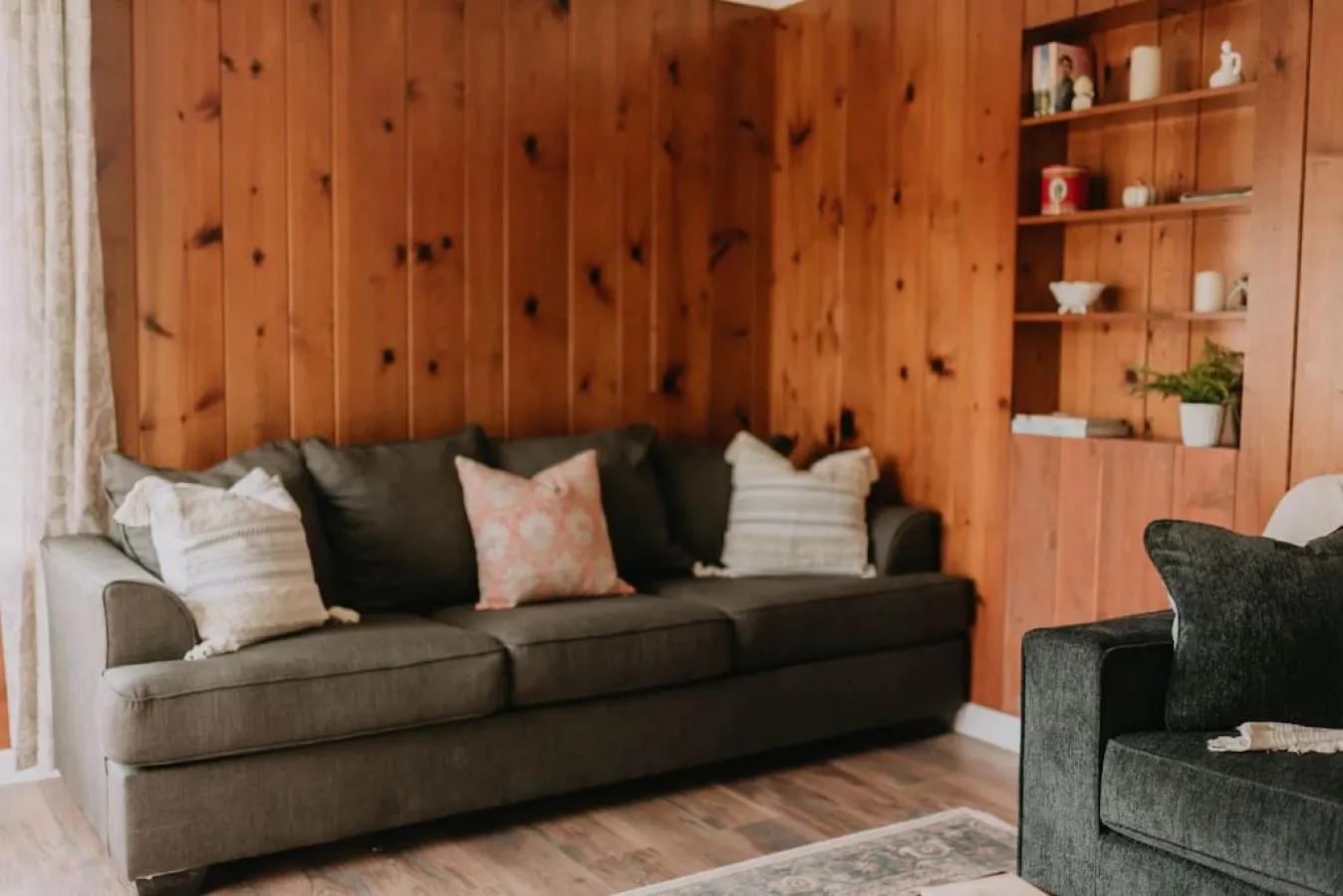 Cozy Farmhouse in Mountains w/ hot tub & firepit 11