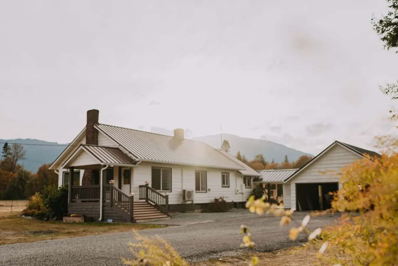 Cozy Farmhouse in Mountains w/ hot tub & firepit — photo 5