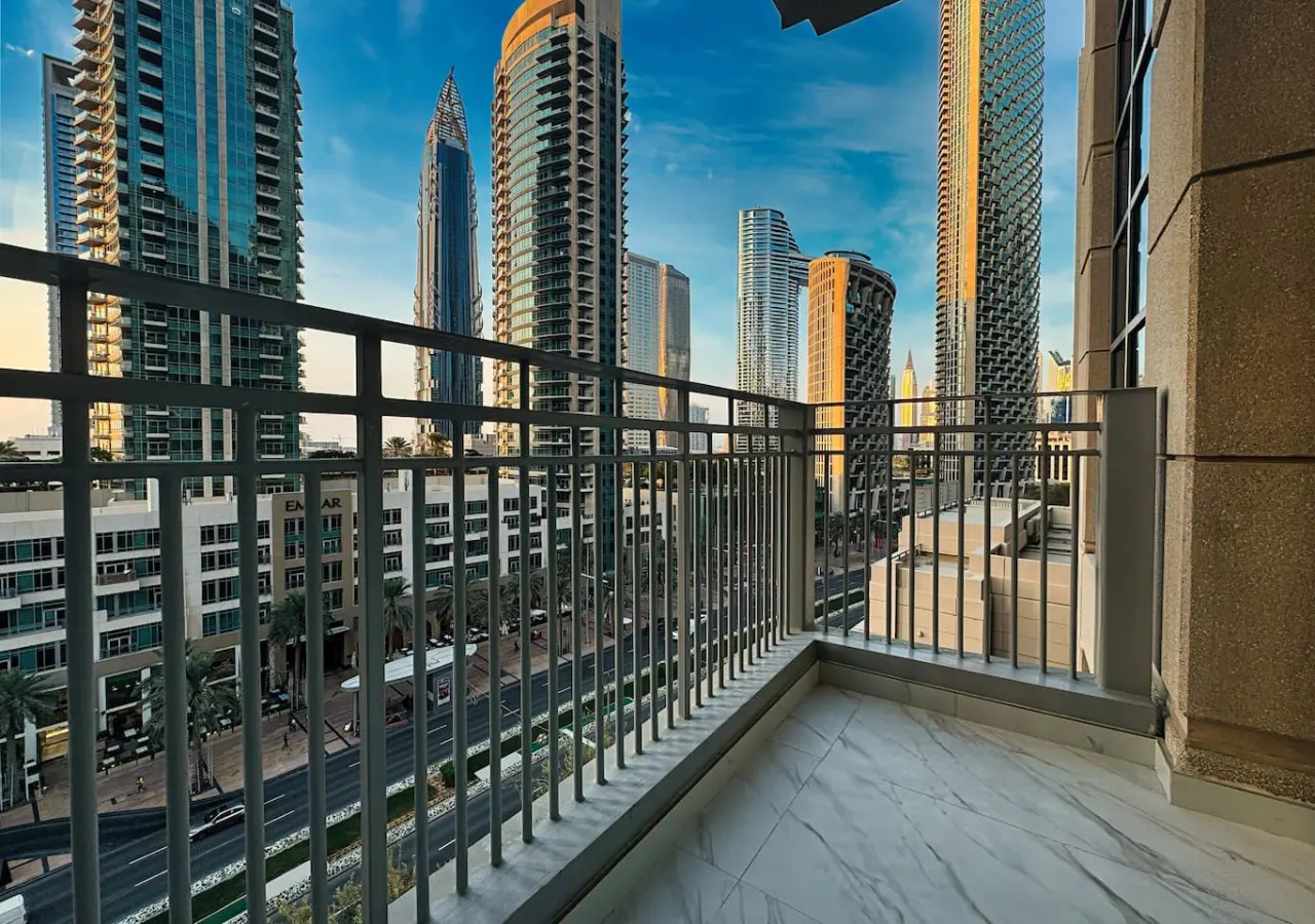 DreamShoma -2BR Deluxe Downtown Skyview 2