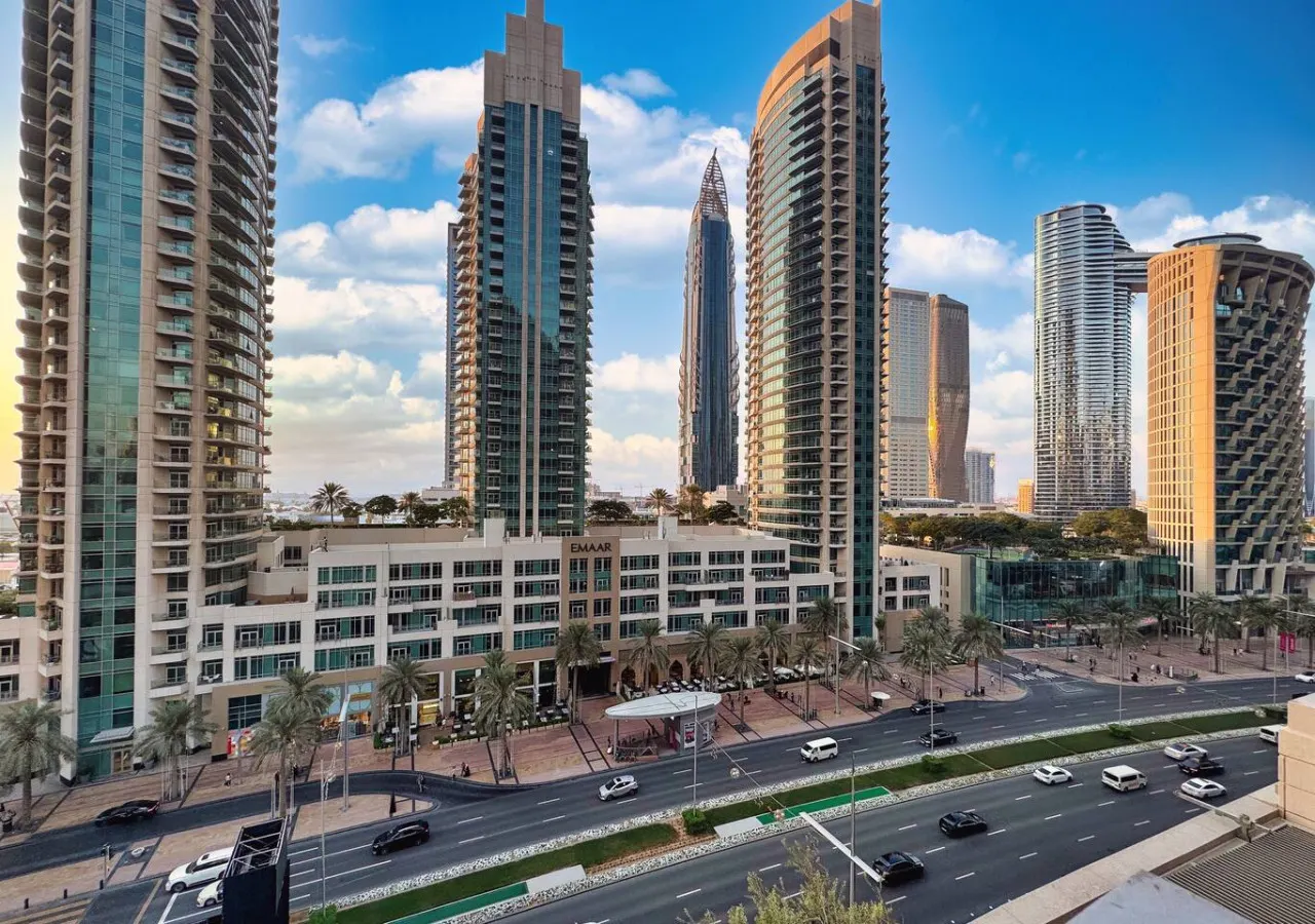 DreamShoma -2BR Deluxe Downtown Skyview 13