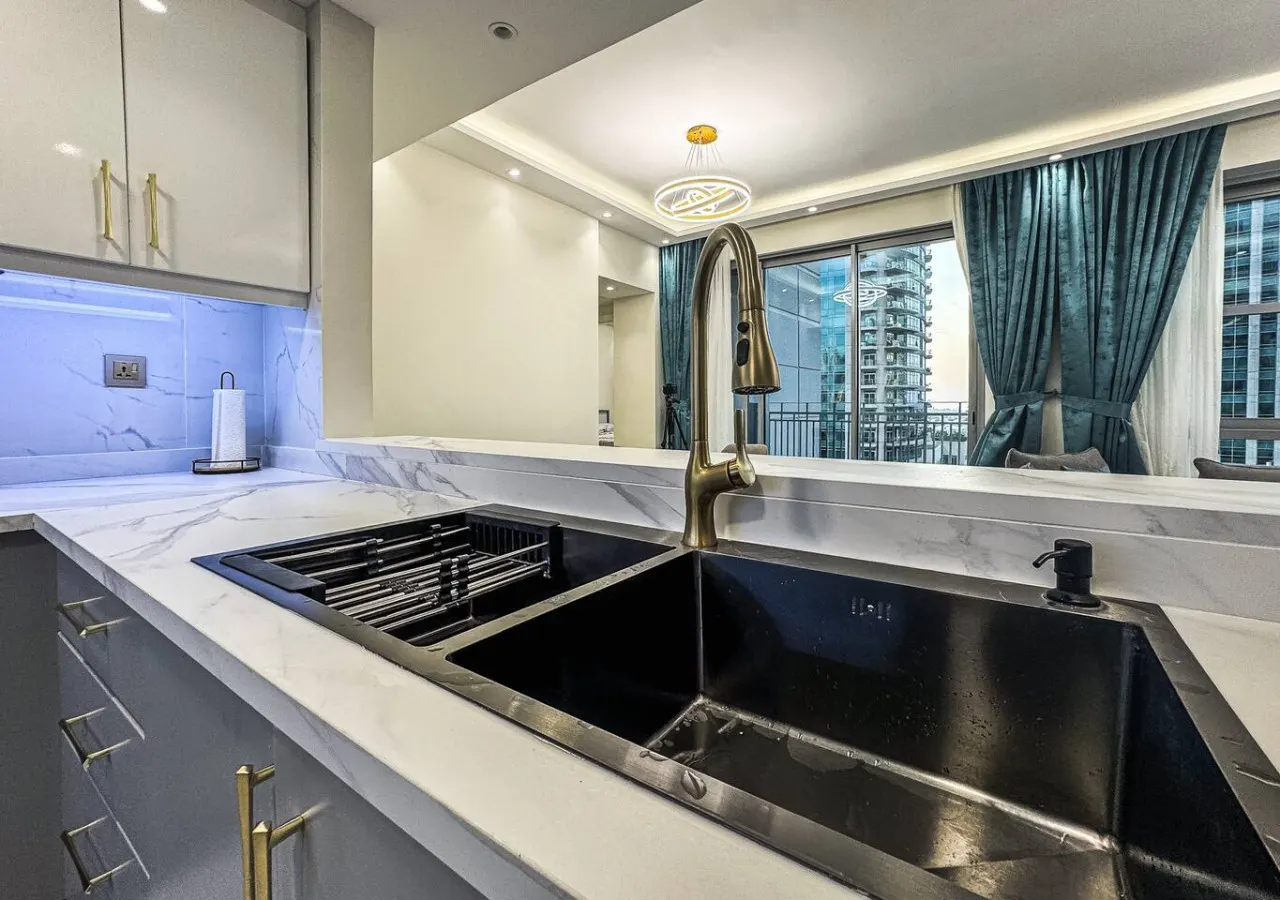 DreamShoma -2BR Deluxe Downtown Skyview 3