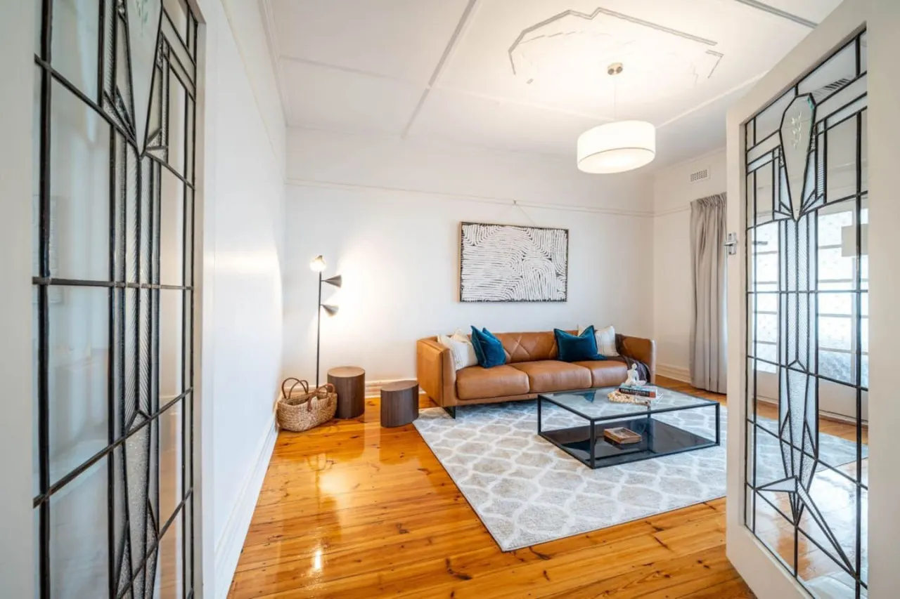 Redgum on Rugless—Coastal Charm near Glenelg Beach 10