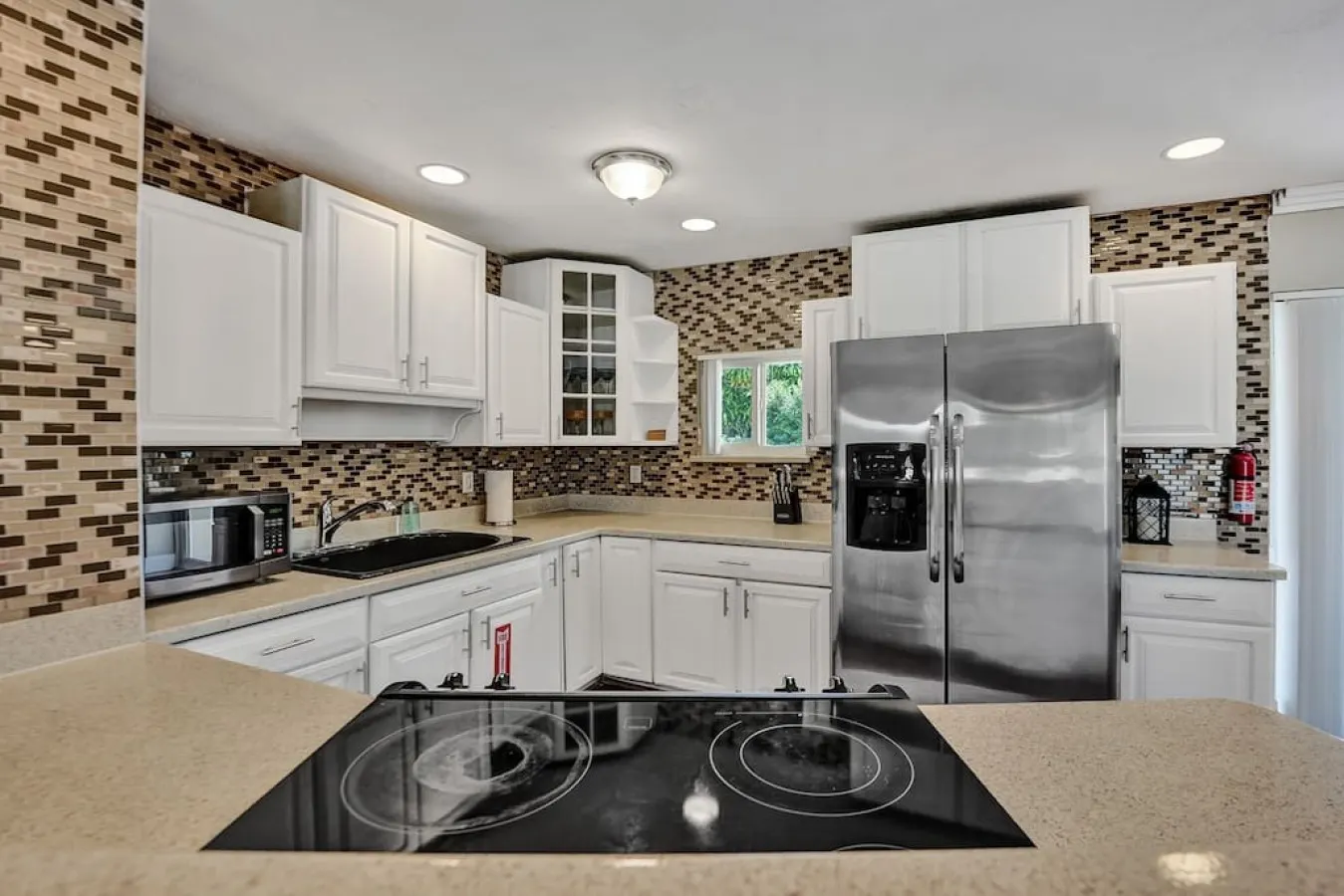 Heated Pool - Hot Tub - Central Location Extended Stay 9