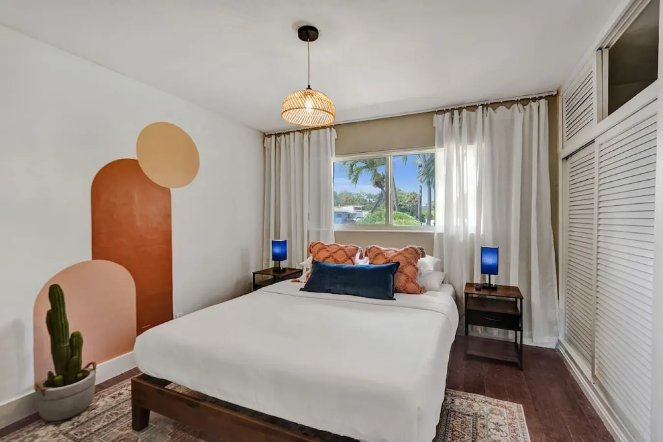Heated Pool - Hot Tub - Central Location Extended Stay 20