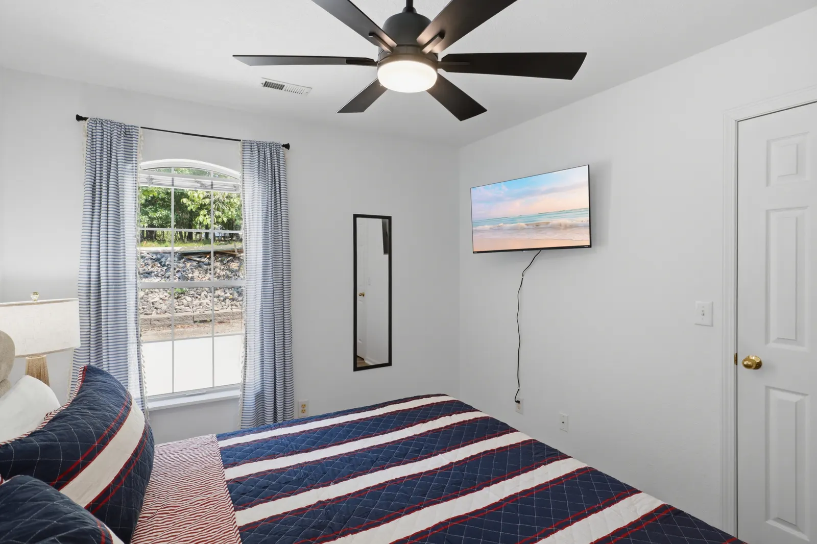 Waterfront Sleeps10 GameRoom Covered Patio PetsOk 9