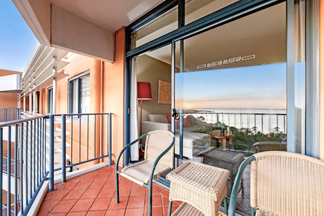 Coastal Splendor: Seaview ~ Pool ~ Balcony Dining 6