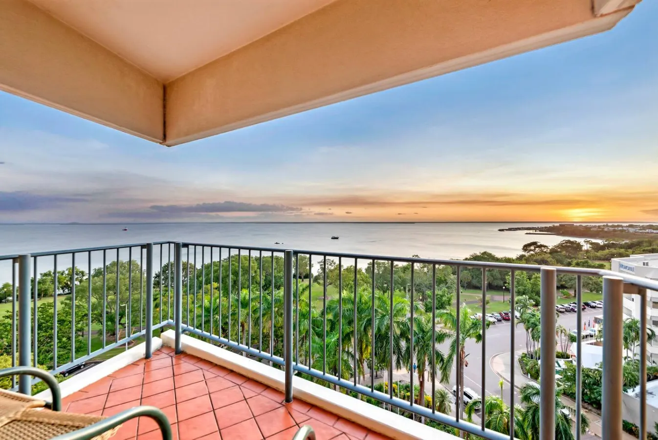 Coastal Splendor: Seaview ~ Pool ~ Balcony Dining 7