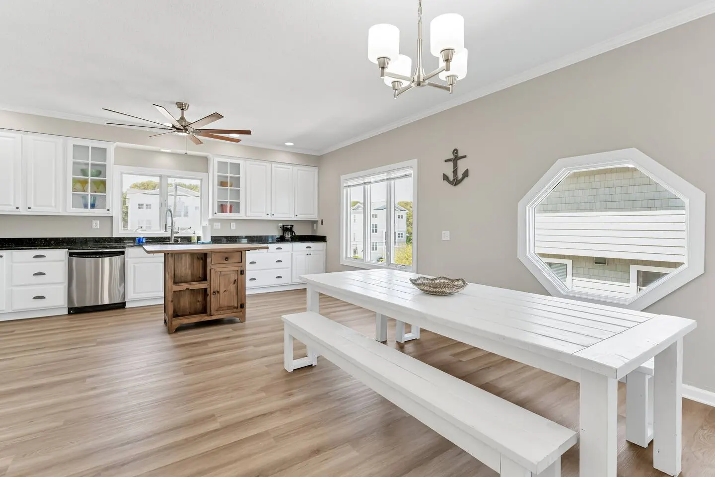 Chic’s Beach Home Ocean Views + Steps to Sand 4