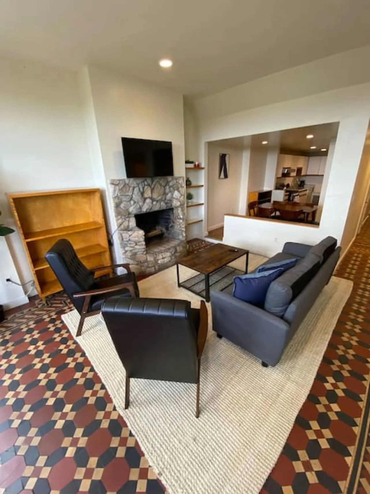 Wonderful Fenway 3br/2ba Steps from Fenway Park! 1
