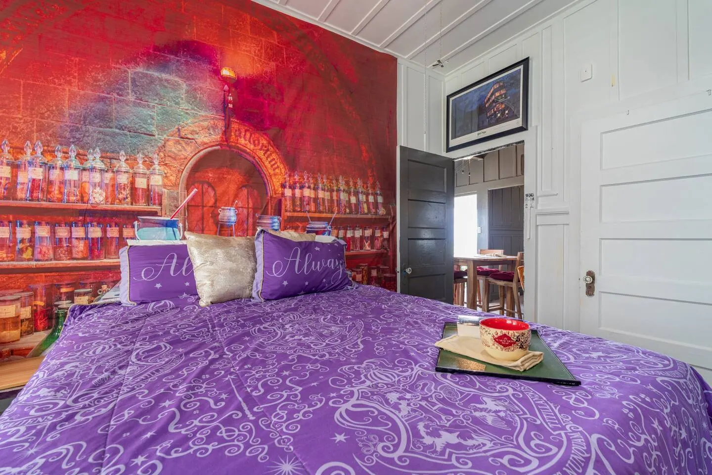 Honolulu Home 3/2.30+ day stays by law 18