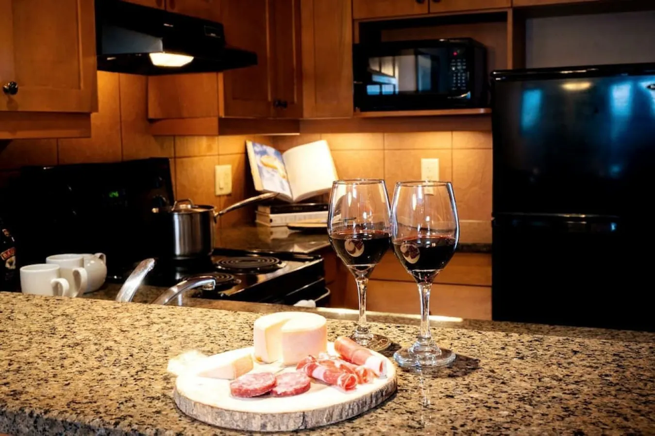Mountain Top Escape w/ Pool, Hot Tub + Games Room! 8