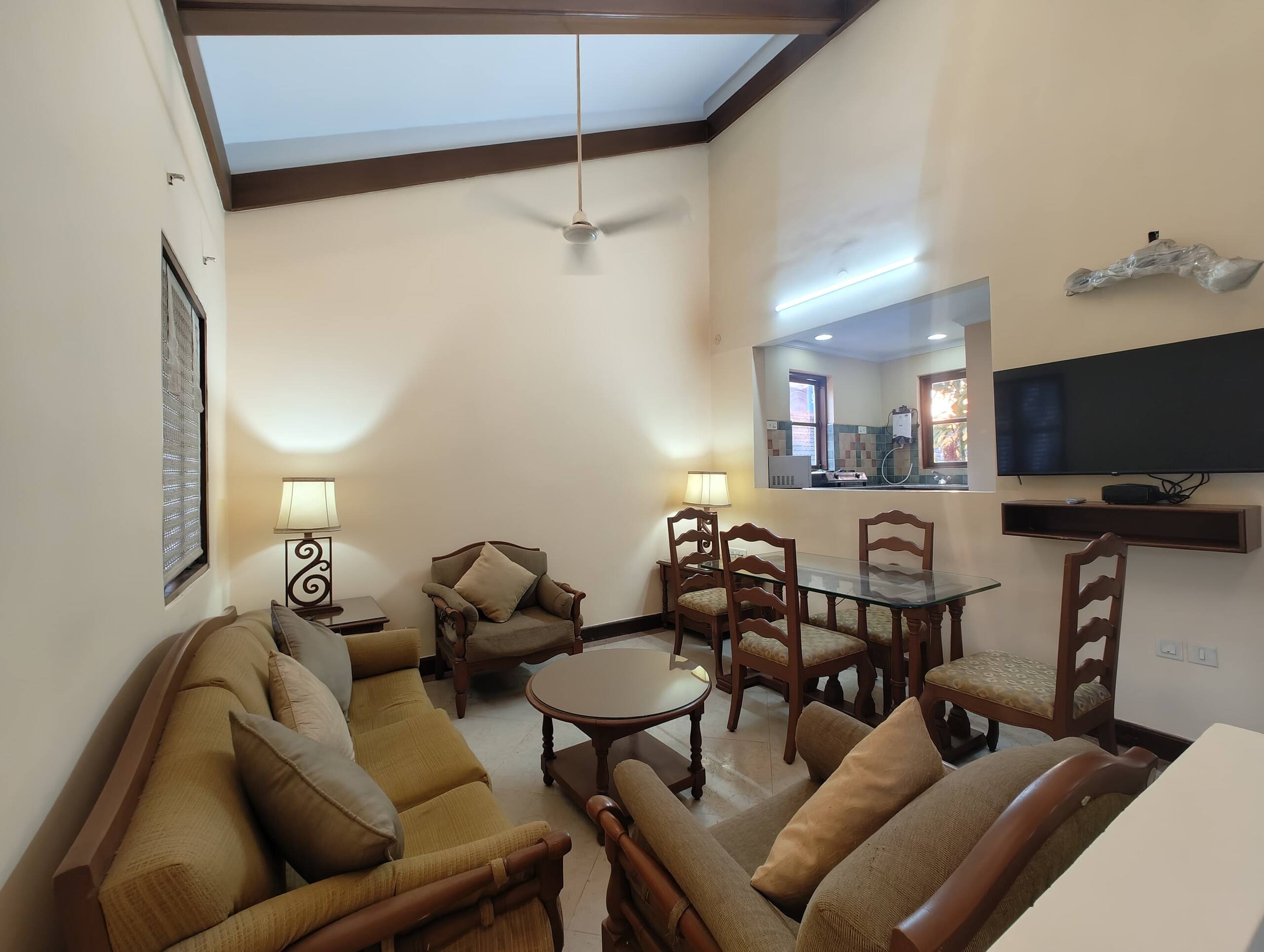 Golden Sands : Calm and Quiet 2BHK 3