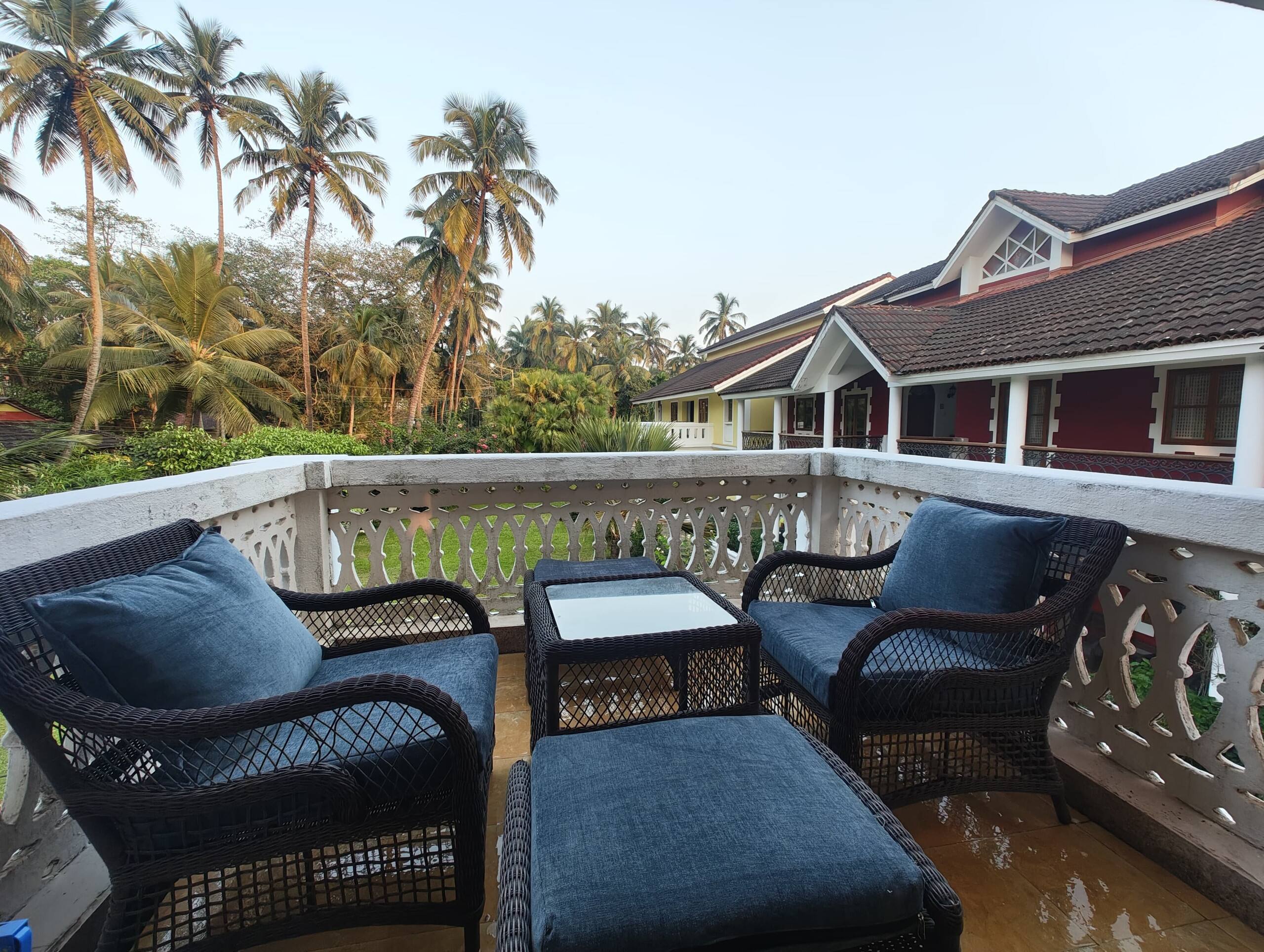 Golden Sands : Calm and Quiet 2BHK 2
