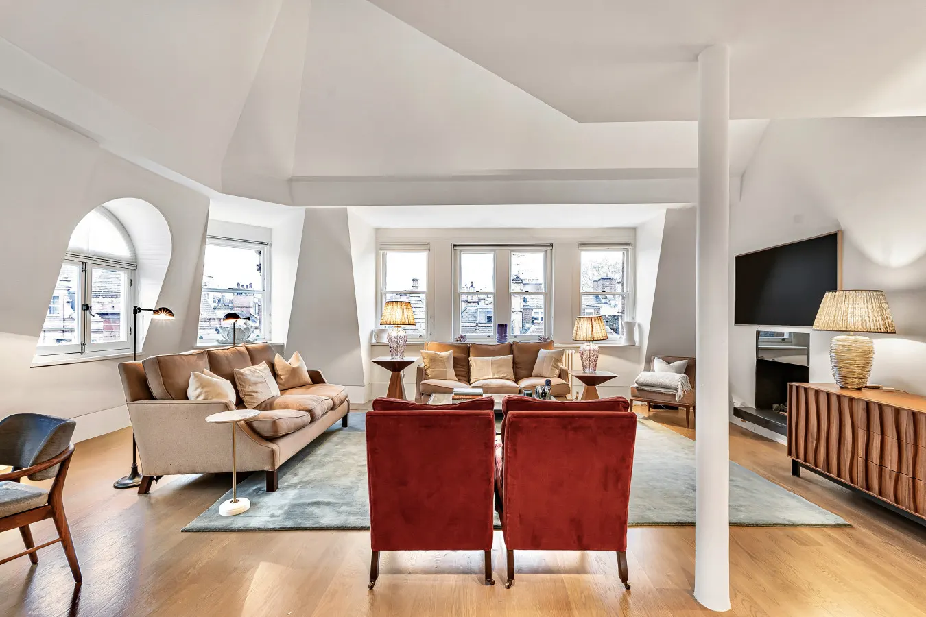 The Mayfair Penthouse | Private Elevator, Large Rooftop Terrace & Central AC