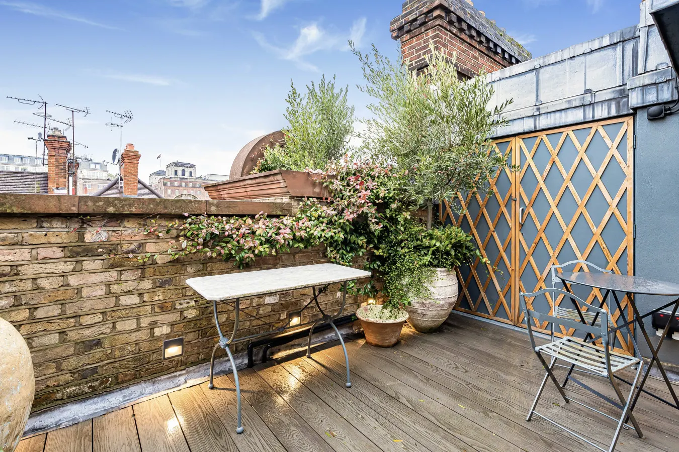 The Mayfair Penthouse Private Elevator, Large Rooftop Terrace & Central AC 15