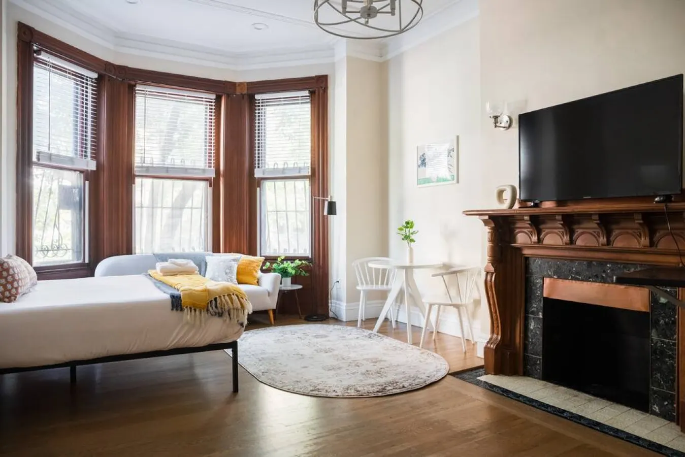 Bright Back Bay Studio 2