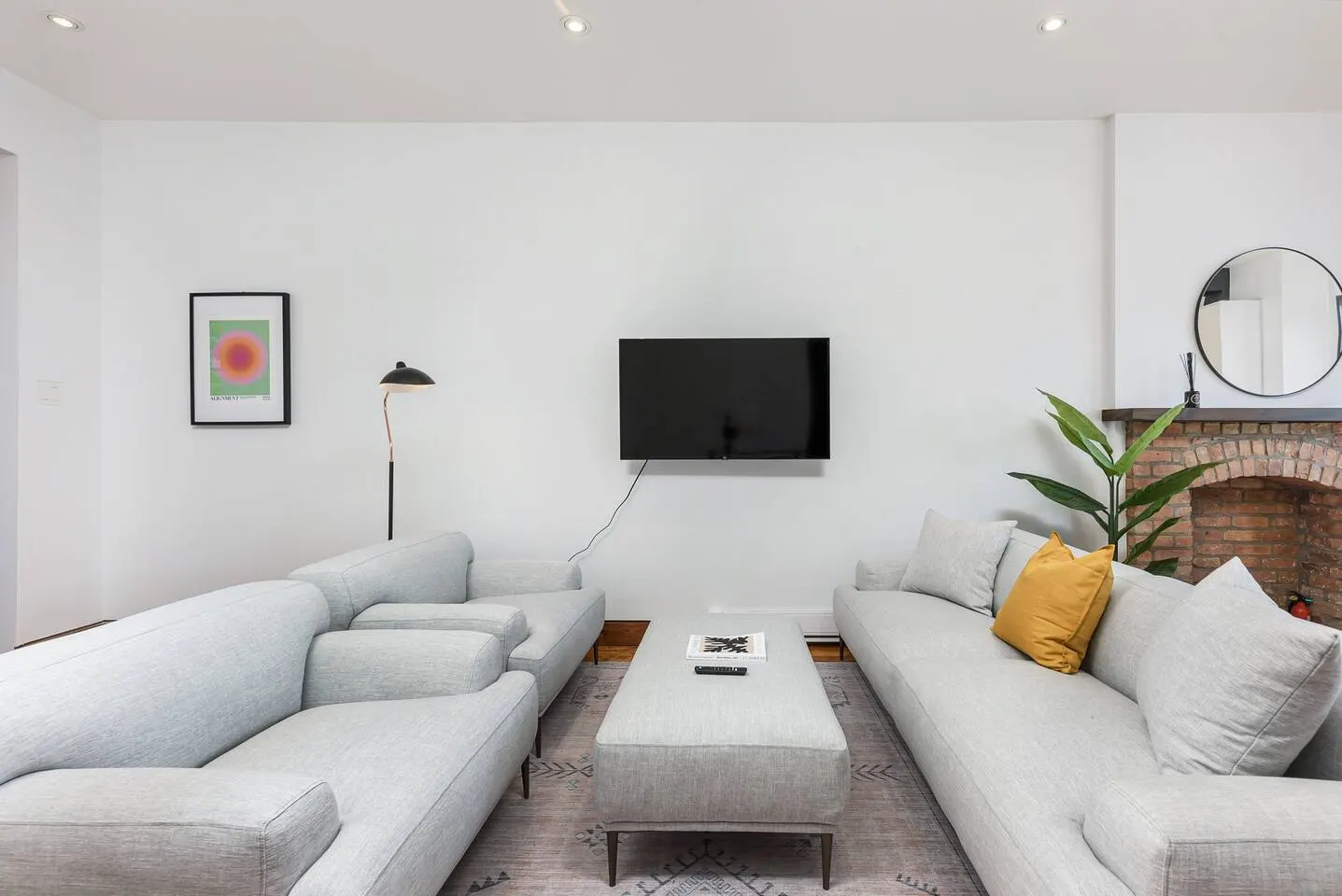 FurnishedMTL - Beautiful Spacious Flat Le Plateau 11