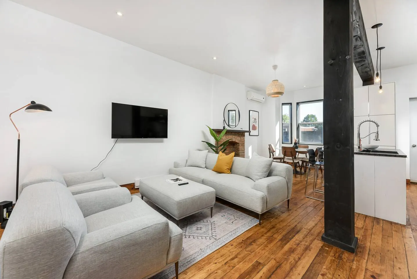 FurnishedMTL - Beautiful Spacious Flat Le Plateau 7