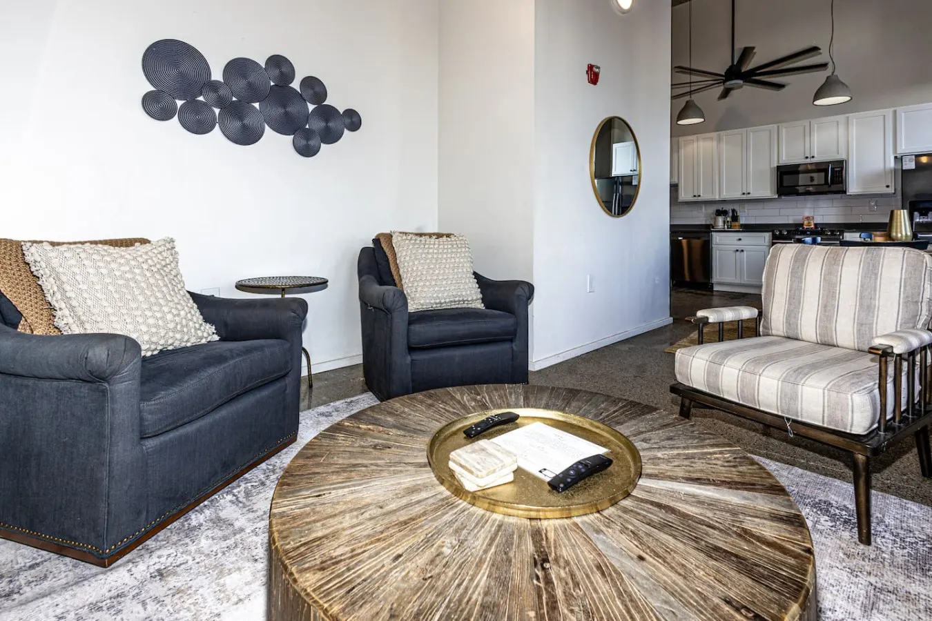 Downtown Urban Retreat 13
