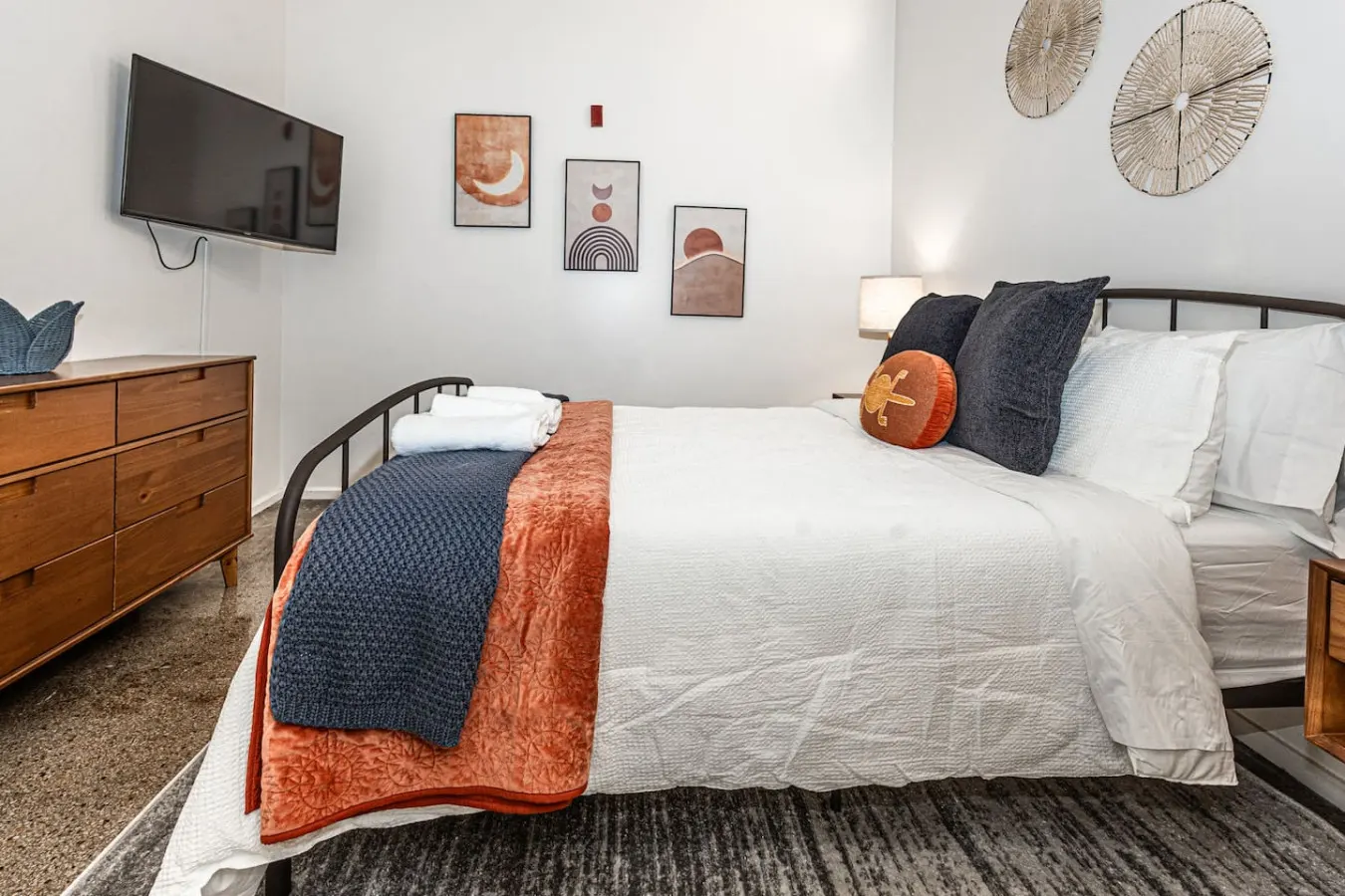 Downtown Urban Retreat 15
