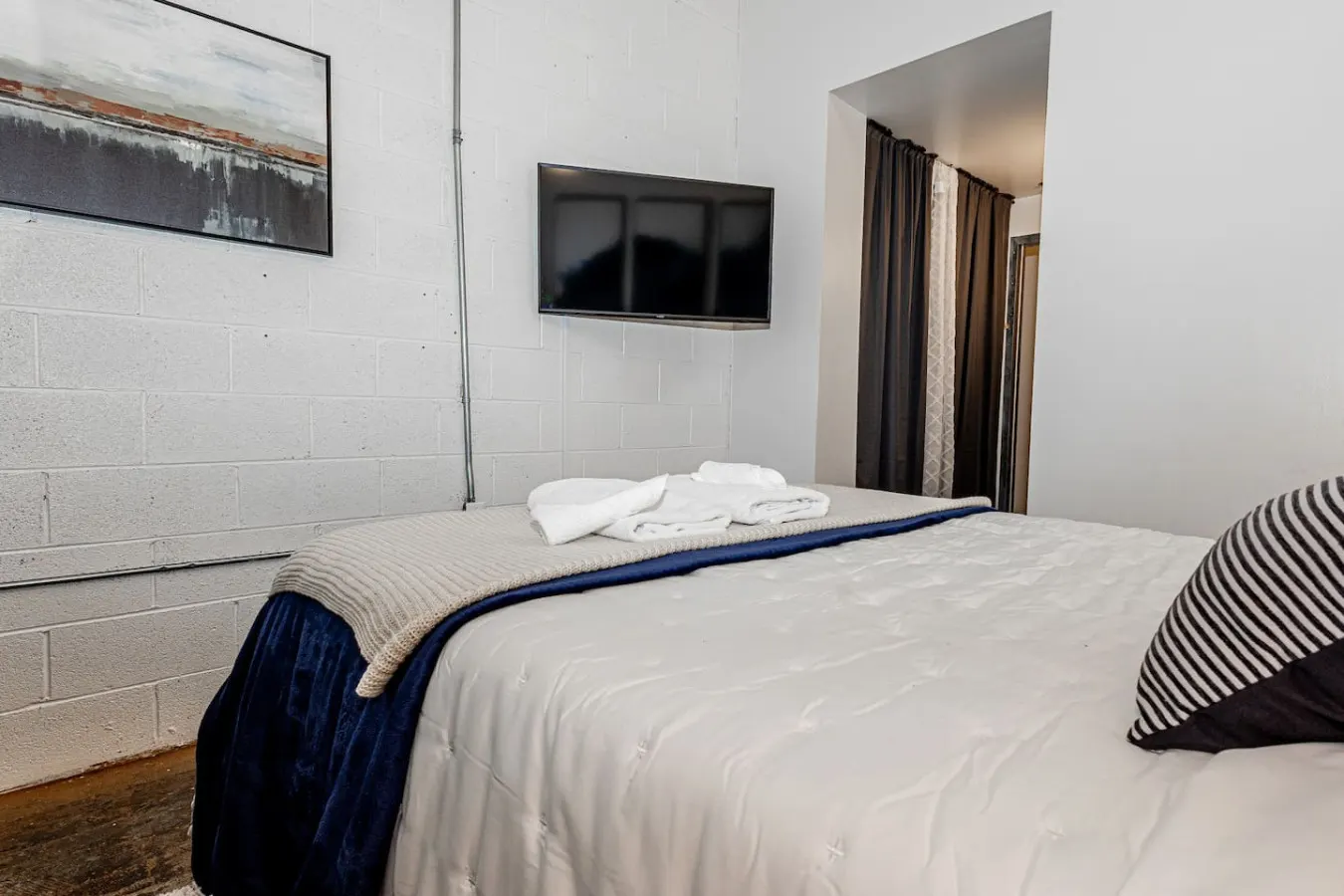 Downtown Urban Retreat 20
