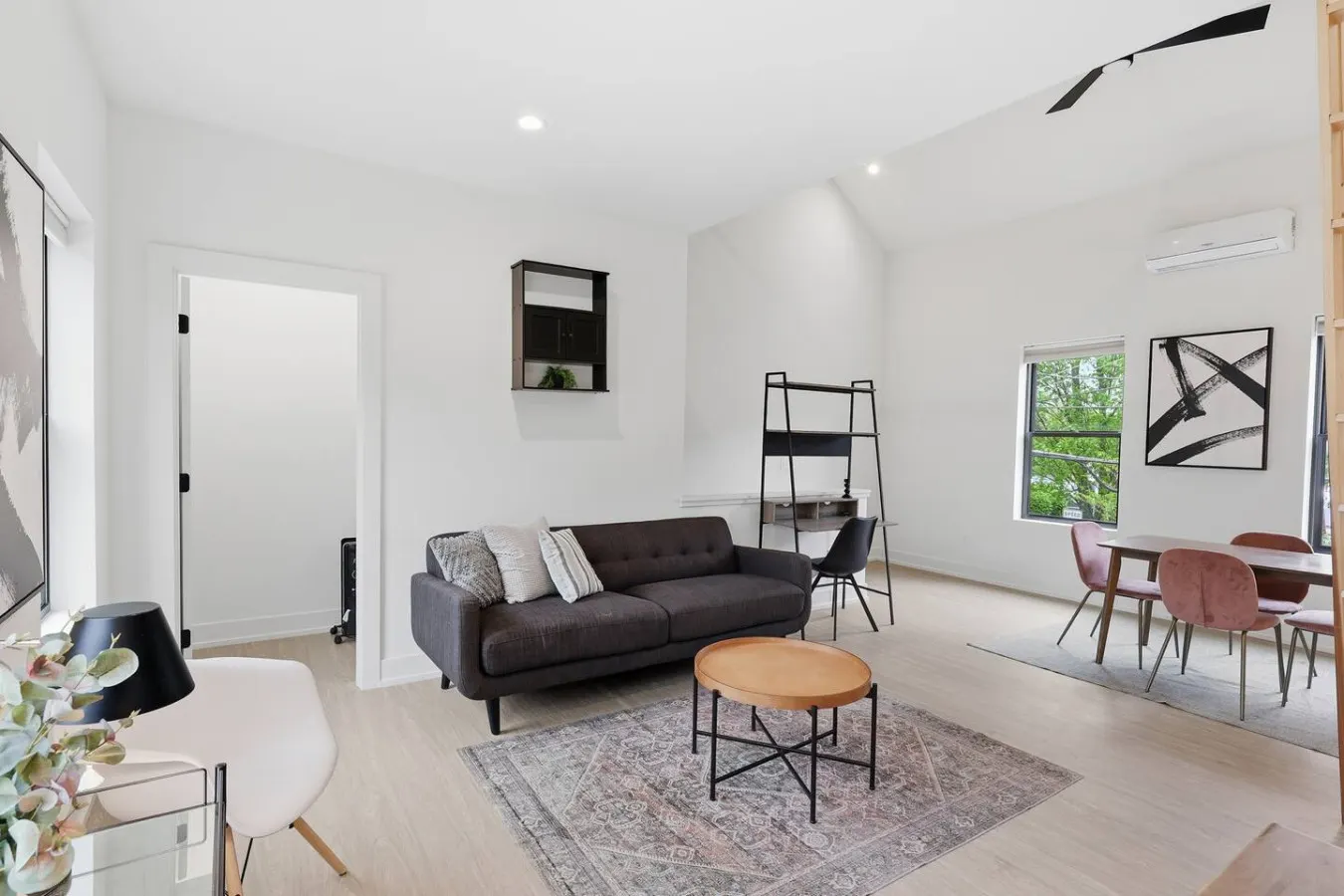 The Capital Loft: Work-Ready Long-Term Retreat 9
