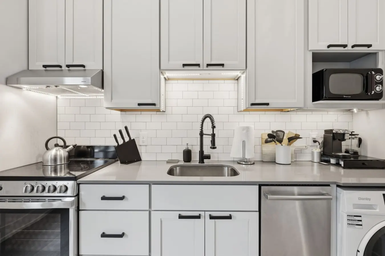 The Capital Loft: Work-Ready Long-Term Retreat 13